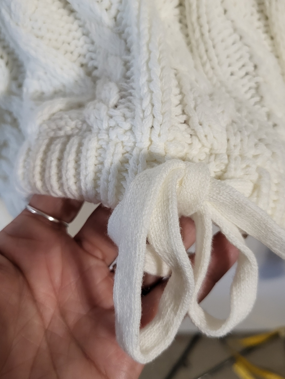 NWOT AEROPOSTALE WHITE CROP SWEATER HOODIE SZ M - Picture 4 of 5